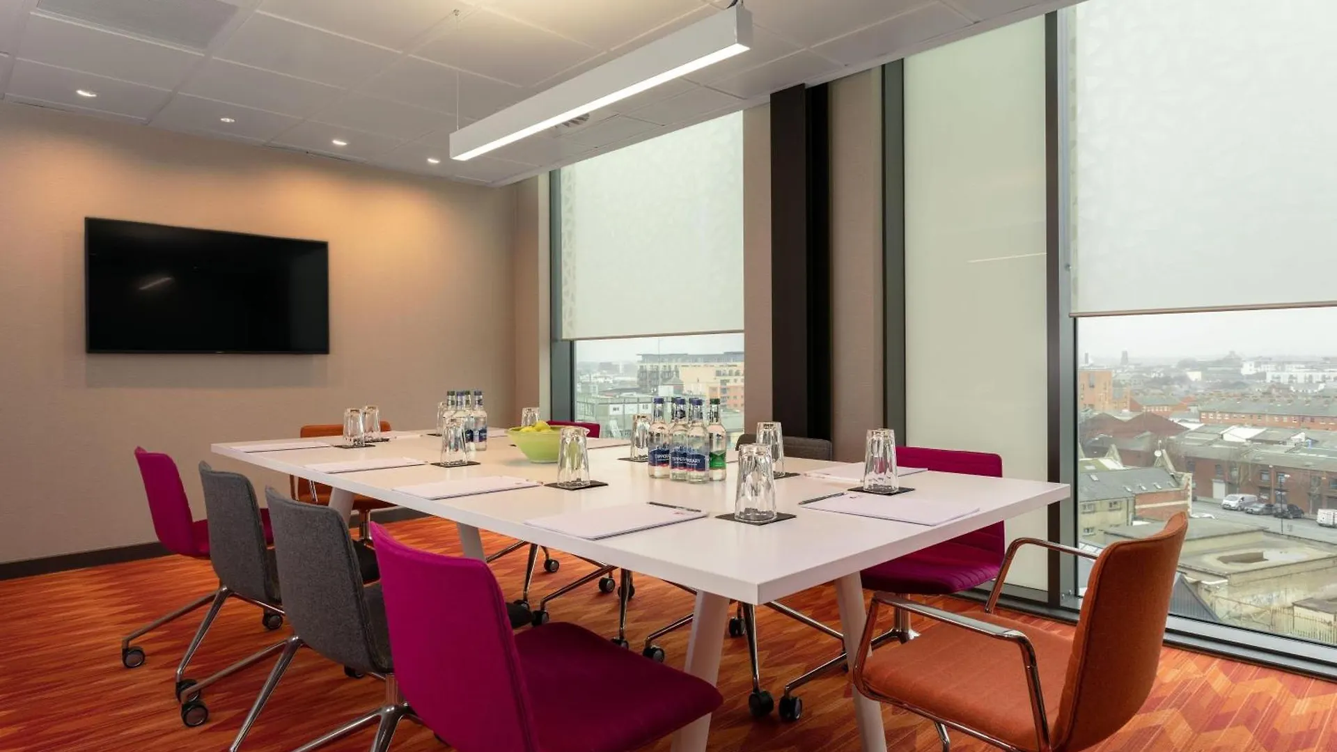 Aloft Dublin City 4*,