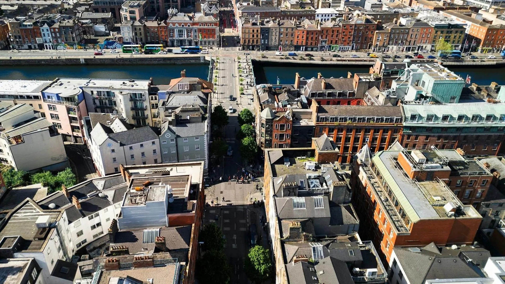 Aloft Dublin City 4*,
