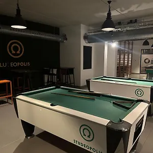 Furnished 2 Bedroom In Center , Bruselas Bélgica