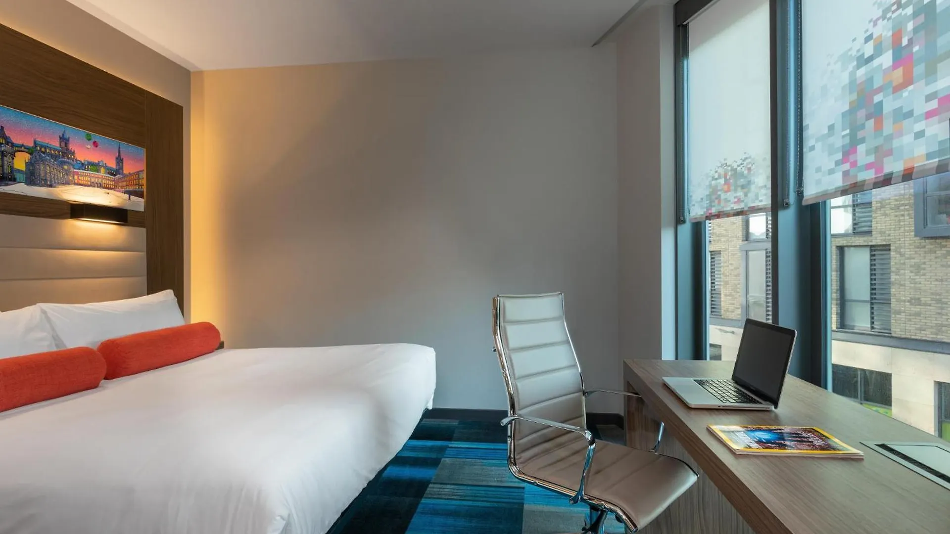 Aloft Dublin City 4*,